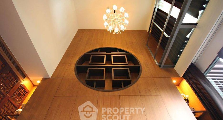 À vendre 3 chambres condo à Khlong Toei, Bangkok