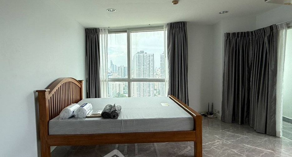 For rent and for sale 3 bedrooms condo in Yan Nawa, Bangkok