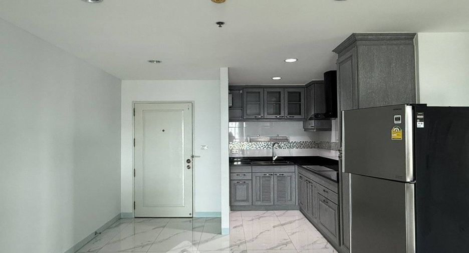 For rent and for sale 3 bedrooms condo in Yan Nawa, Bangkok
