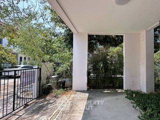 For sale 4 bedrooms house in Bang Khun Thian, Bangkok