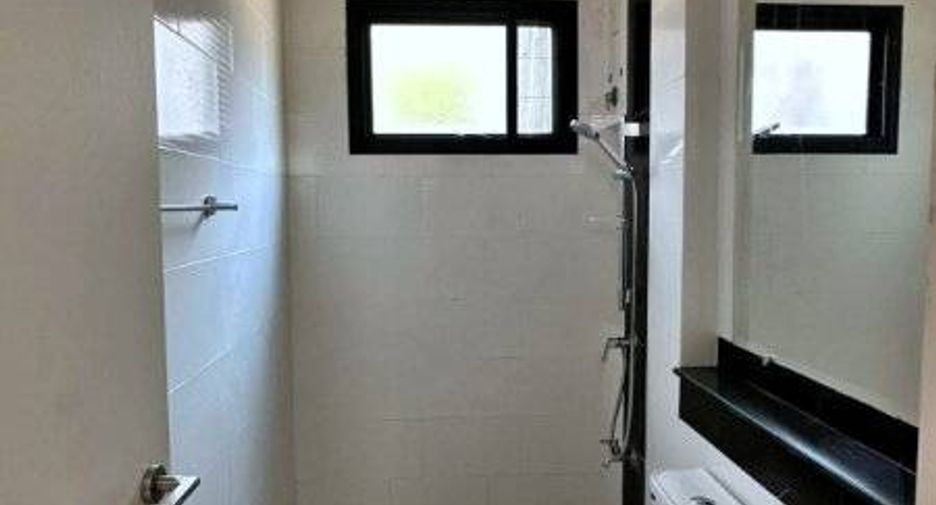 For sale 4 bedrooms house in Bang Khun Thian, Bangkok