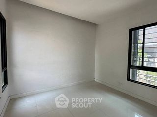 For sale 4 bedrooms house in Bang Khun Thian, Bangkok