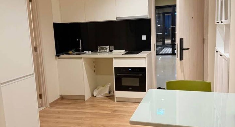 For rent and for sale 1 bed condo in Watthana, Bangkok