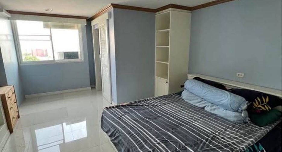 For sale 3 bedrooms condo in Yan Nawa, Bangkok