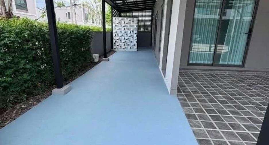 For rent 3 bedrooms townhouse in Bang Phli, Samut Prakan