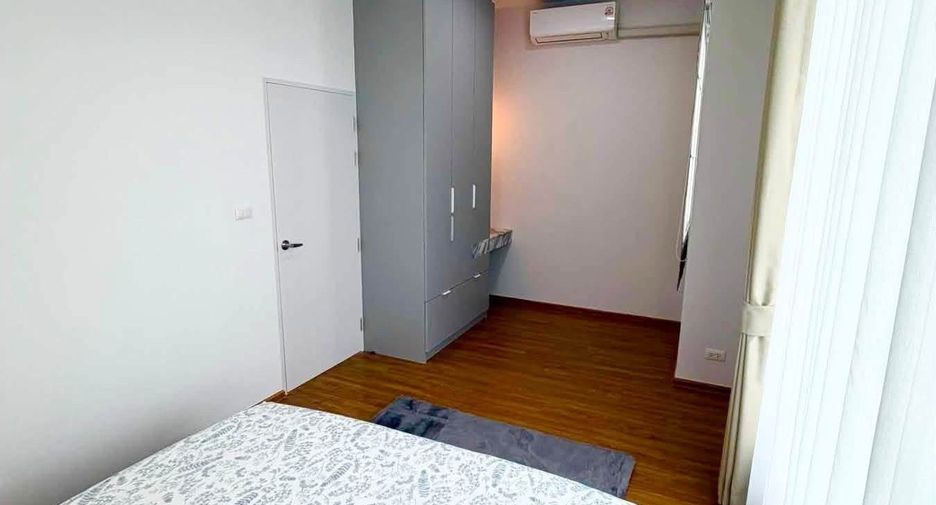 For rent 3 bedrooms townhouse in Bang Phli, Samut Prakan