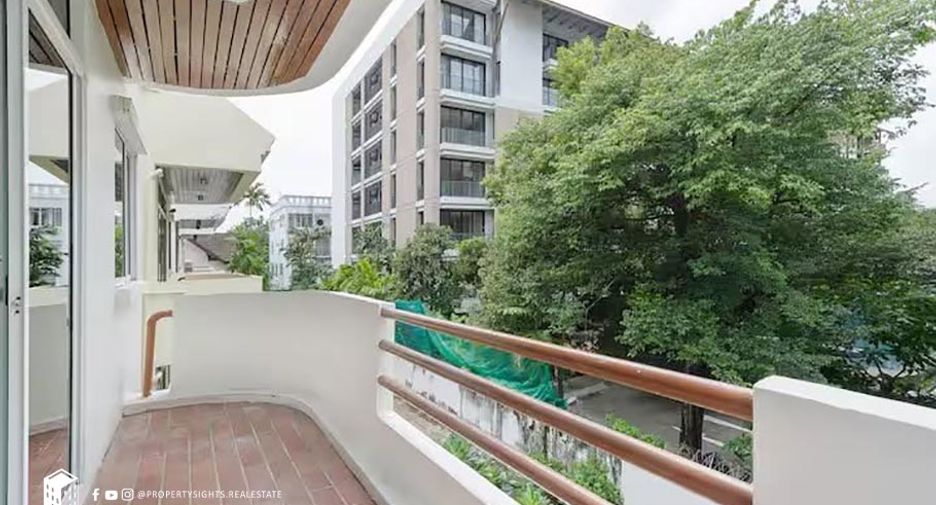 出租 5 卧室 联排别墅 在 Khlong Toei, 曼谷