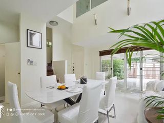 出租 5 卧室 联排别墅 在 Khlong Toei, 曼谷