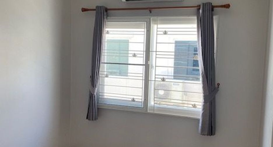 For rent 4 bedrooms townhouse in Bang Phli, Samut Prakan