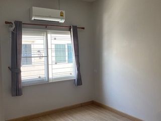 For rent 4 bedrooms townhouse in Bang Phli, Samut Prakan
