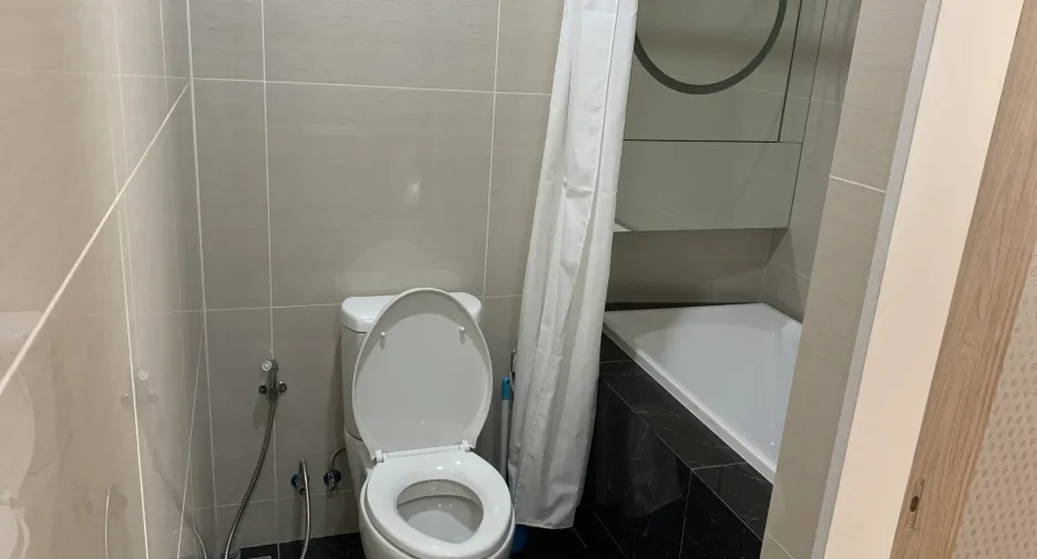 For rent 1 bed condo in Khlong Toei, Bangkok