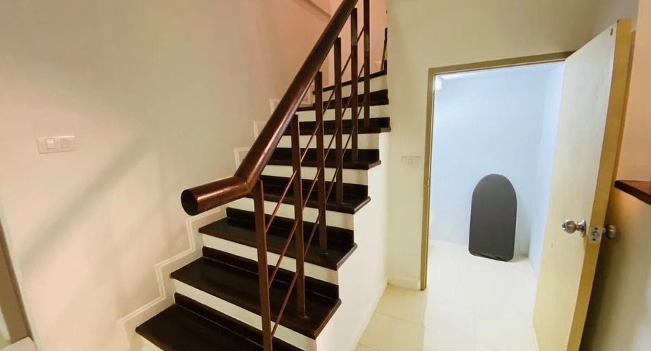Haus zur Miete mit 3 Zimmer in Mueang Phuket, Phuket