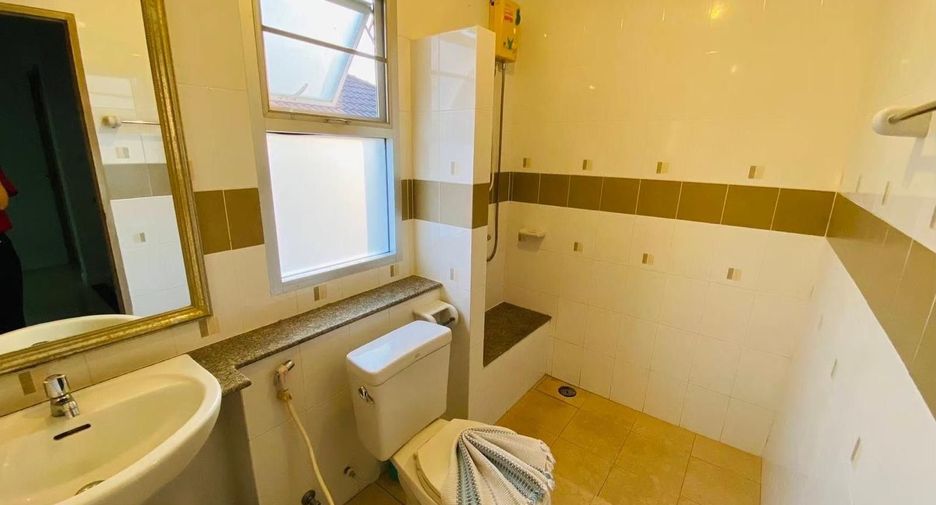 Haus zur Miete mit 3 Zimmer in Mueang Phuket, Phuket