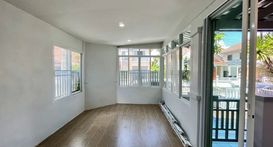 À vendre 4 chambres maison à Hang Dong, Chiang Mai