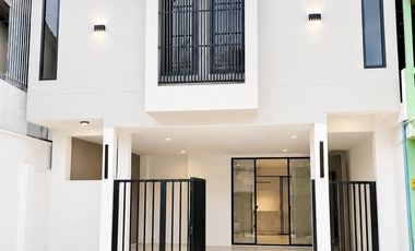 Haus zum Kauf mit 3 Zimmer in Mueang Phuket, Phuket