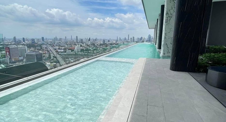 For rent 1 bed condo in Khlong Toei, Bangkok
