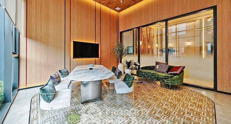 Condo en alquiler de 1 habitaciones en Phra Khanong, Bangkok