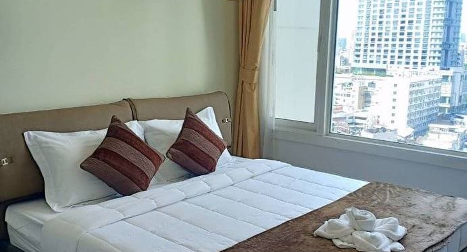 For rent 2 bedrooms condo in Khlong Toei, Bangkok