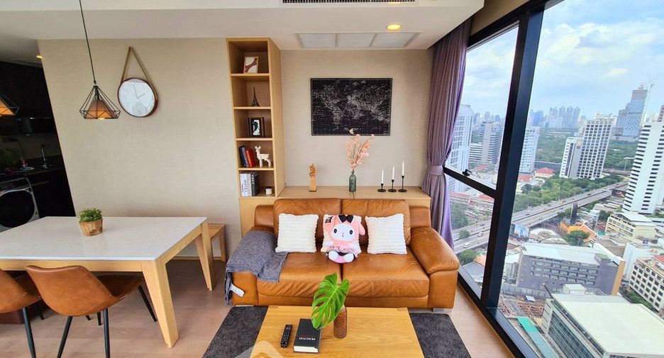 Wohnung zur Miete mit 2 Zimmer in Bang Rak, Bangkok