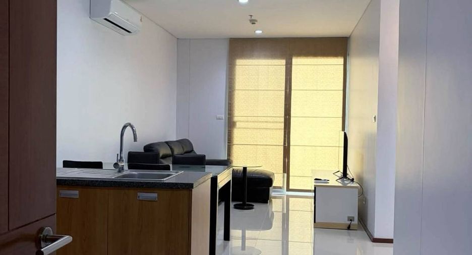 For rent 1 bed condo in Khlong San, Bangkok
