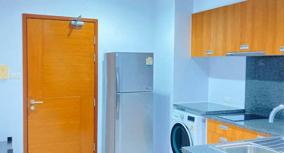 For rent 1 bed condo in Khlong San, Bangkok
