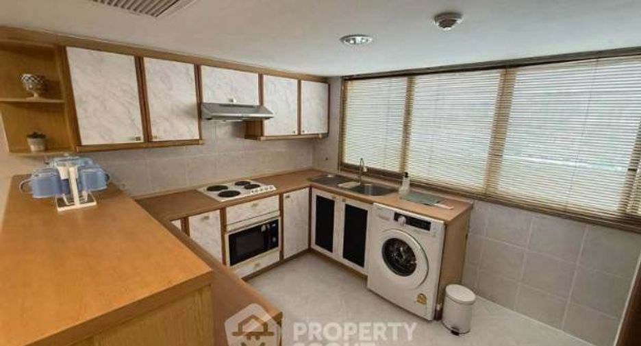 For rent 2 bedrooms condo in Watthana, Bangkok