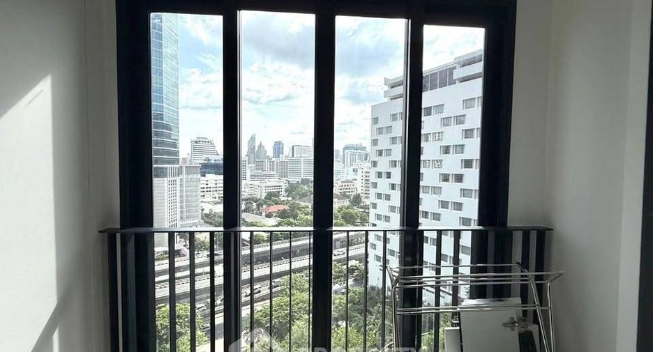Wohnung zur Miete mit 1 Zimmer in Bang Rak, Bangkok