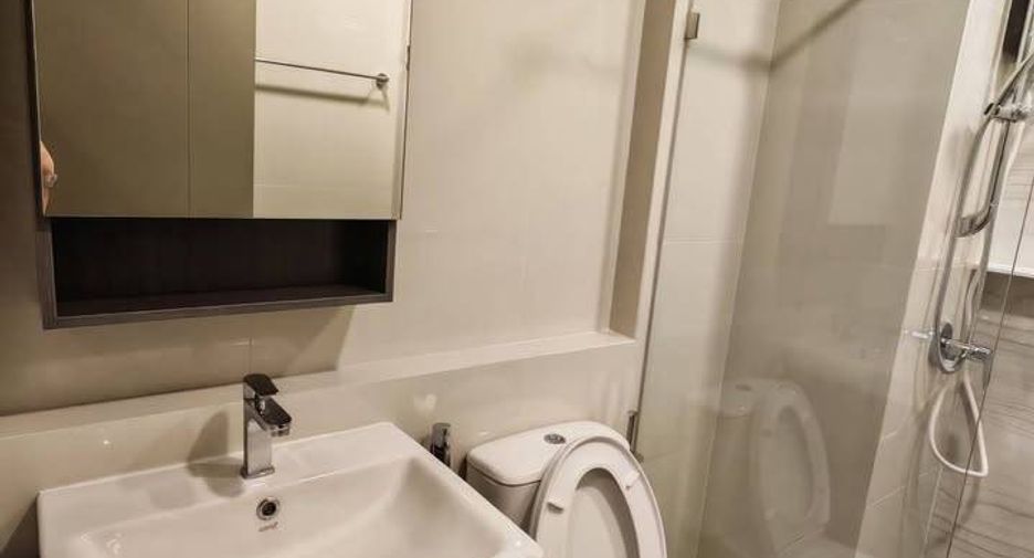 For rent 1 bed condo in Phra Khanong, Bangkok