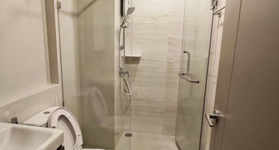 For rent 1 bed condo in Phra Khanong, Bangkok