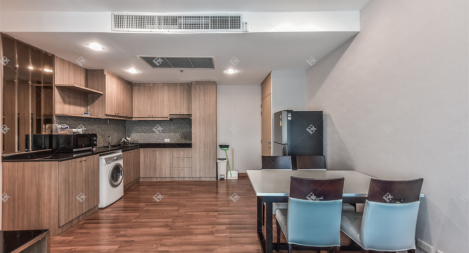 For rent 2 bedrooms condo in Phaya Thai, Bangkok