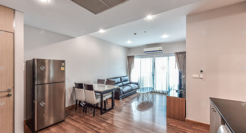 For rent 2 bedrooms condo in Phaya Thai, Bangkok