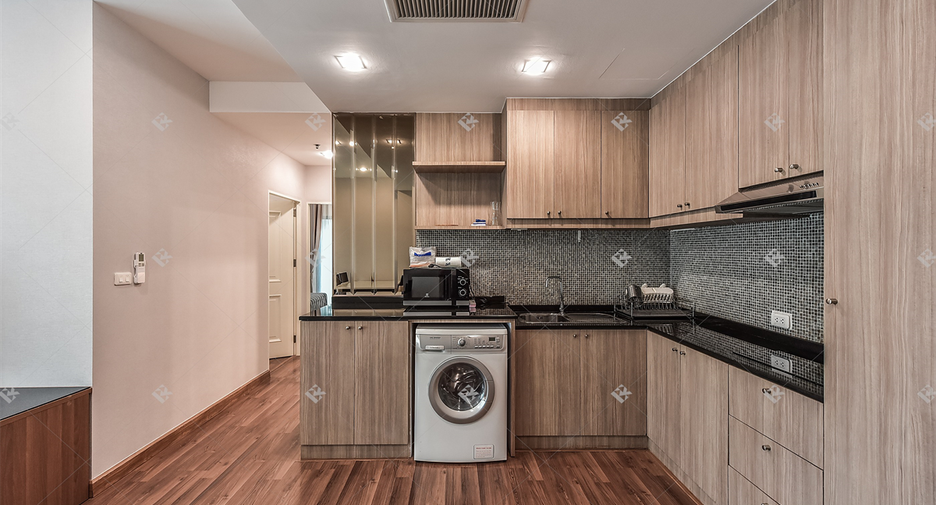 For rent 2 bedrooms condo in Phaya Thai, Bangkok