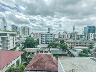 For rent 2 bedrooms condo in Phaya Thai, Bangkok