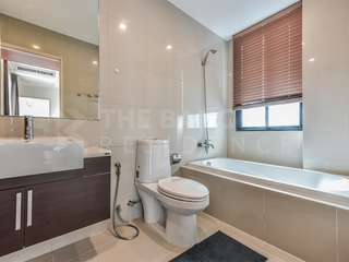 For rent 2 bedrooms condo in Phaya Thai, Bangkok