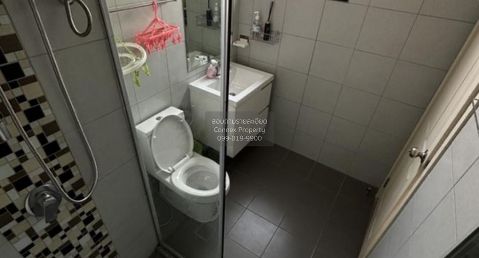 For rent 2 bedrooms condo in Thon Buri, Bangkok