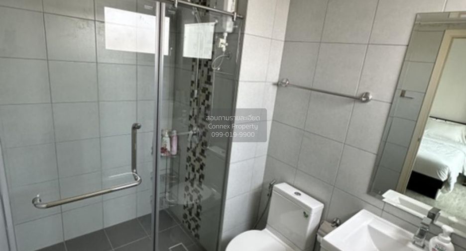 For rent 2 bedrooms condo in Thon Buri, Bangkok