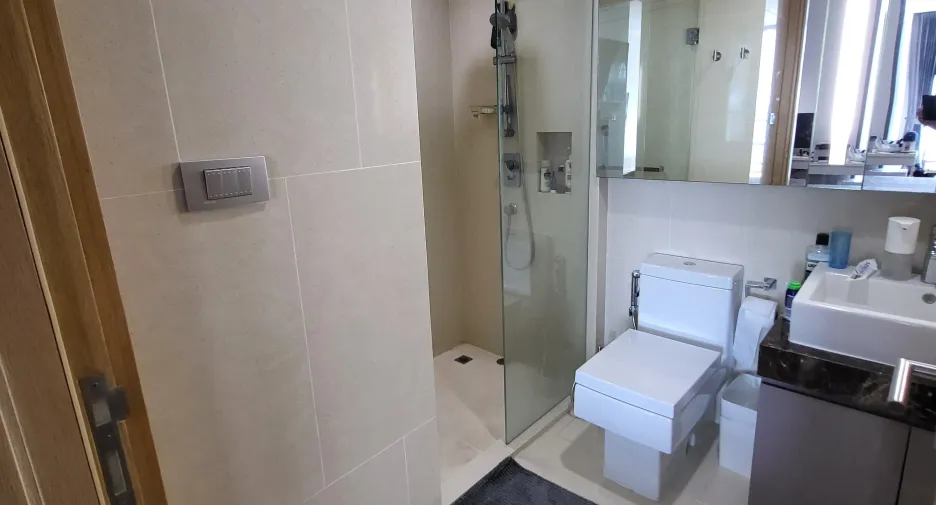 For rent 1 bed condo in Khlong Toei, Bangkok