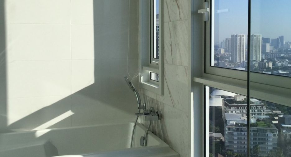 Condo en alquiler y en venta de 2 habitaciones en Watthana, Bangkok