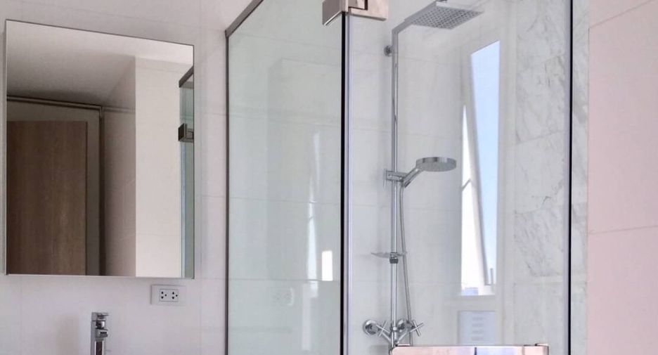 Condo en alquiler y en venta de 2 habitaciones en Watthana, Bangkok