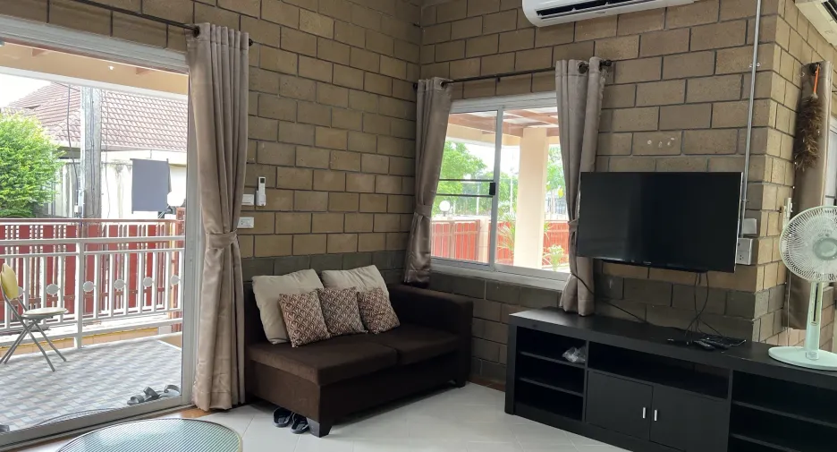 For rent 4 bedrooms house in San Sai, Chiang Mai