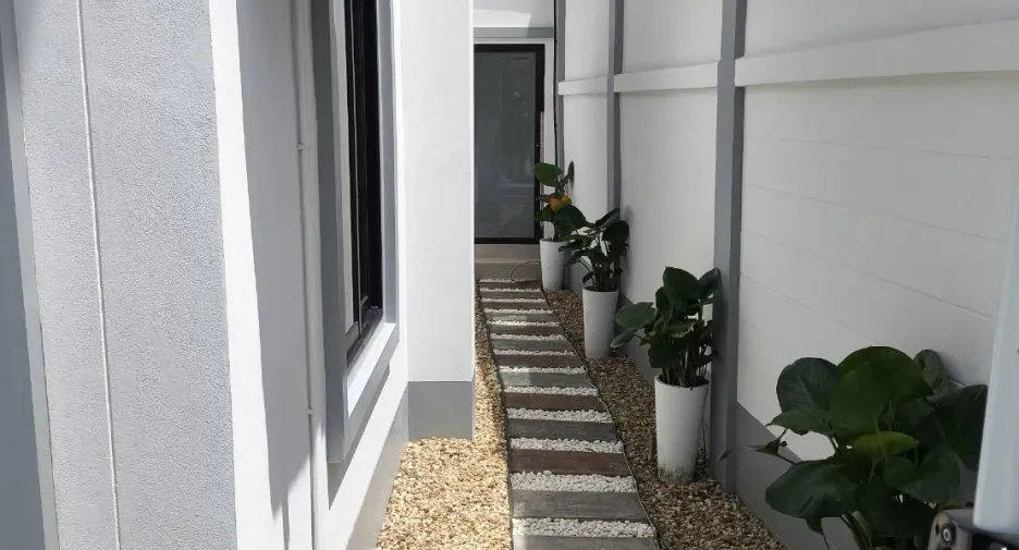 For rent 4 bedrooms villa in Mueang Chiang Mai, Chiang Mai