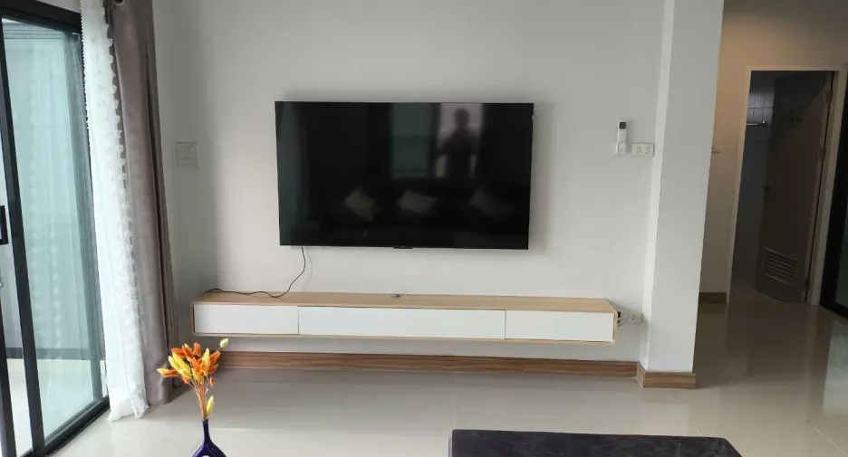 For rent 4 bedrooms villa in Mueang Chiang Mai, Chiang Mai