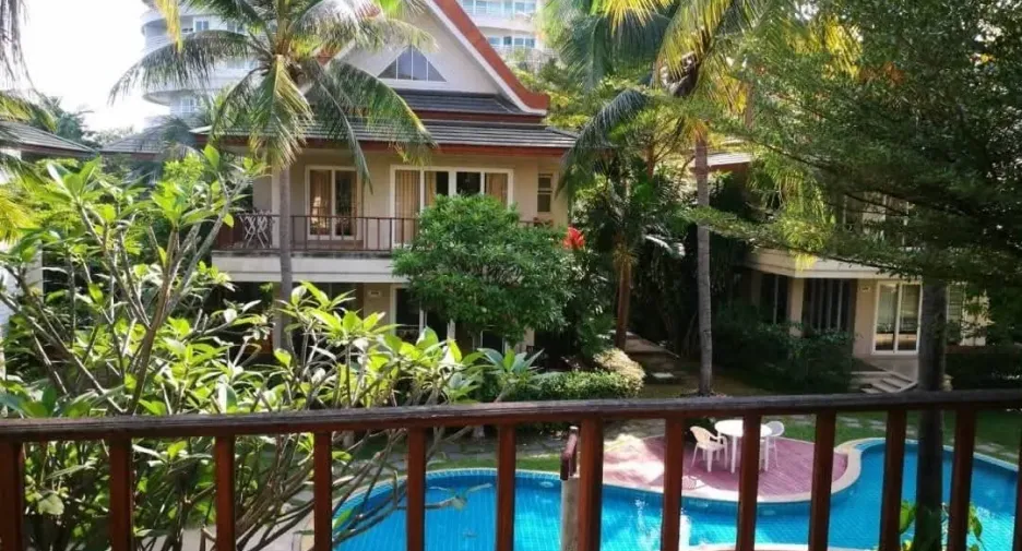 For sale 3 bedrooms house in Cha Am, Phetchaburi
