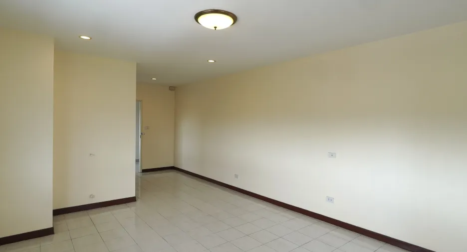For sale studio condo in Saraphi, Chiang Mai