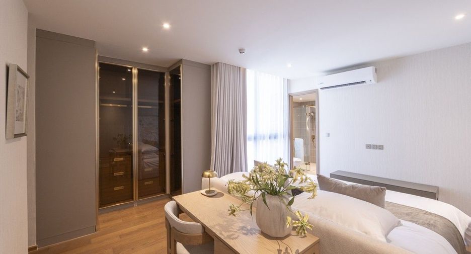 For rent 2 bedrooms condo in Khlong Toei, Bangkok