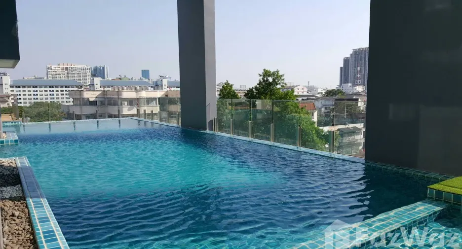 For sale and for rent studio condo in Sathon, Bangkok