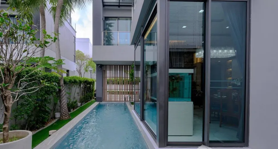 À vendre 4 chambres maison à Wang Thonglang, Bangkok