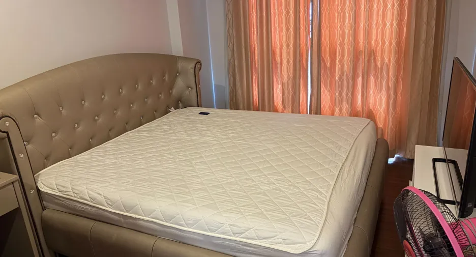 For rent 2 bedrooms condo in Bang Kho Laem, Bangkok