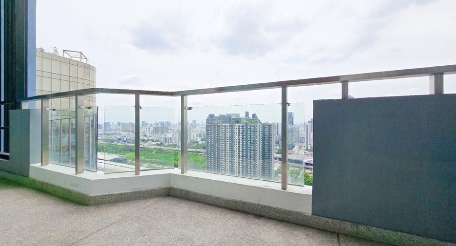 For rent 1 bed condo in Watthana, Bangkok