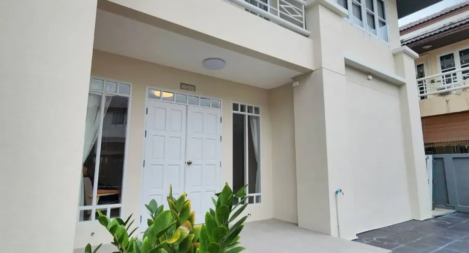 For sale 3 bedrooms house in Khlong Sam Wa, Bangkok